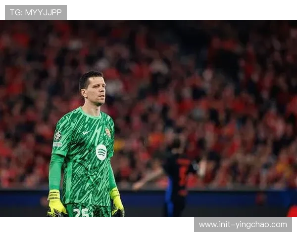 巴塞罗那守门员什琴斯尼补时失误幸未丢球 巴塞罗那守门员什琴斯尼补时失误幸未丢球